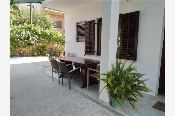 Apartment A2, for 6 persons