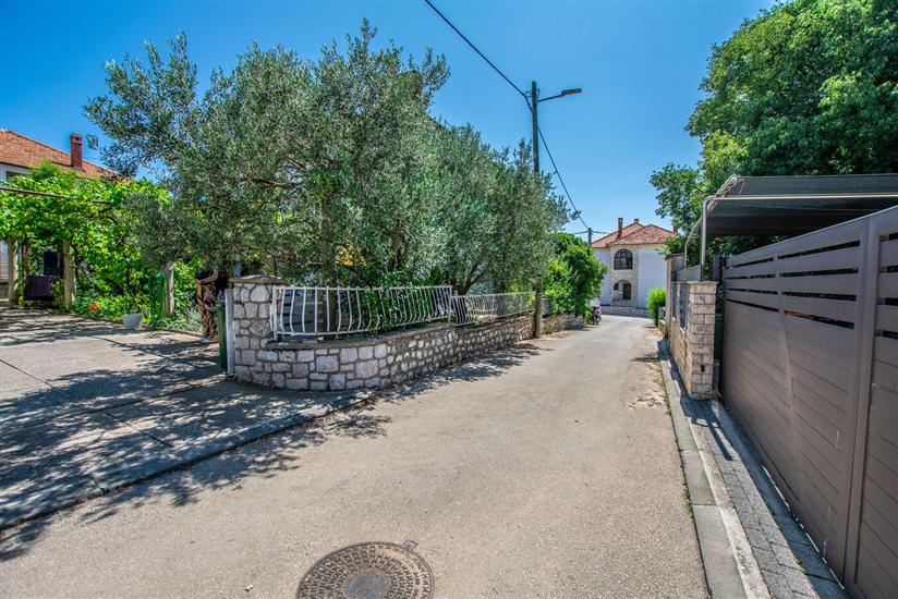 Apartments Dalmatino