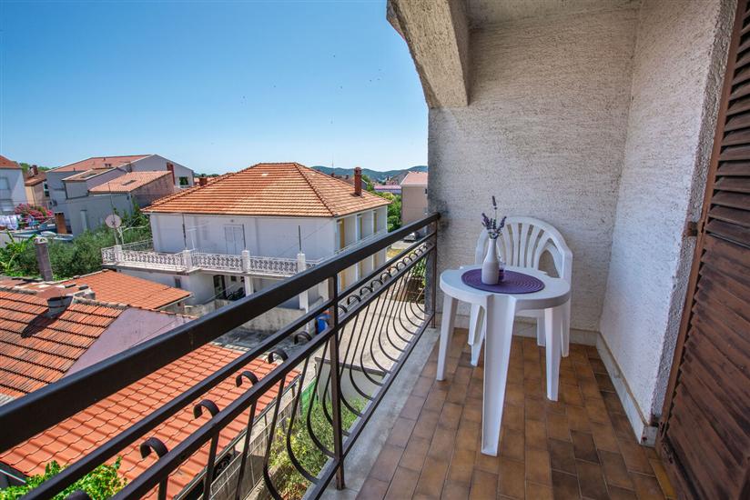 Apartment A3, for 5 persons