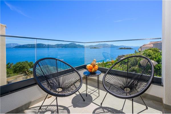 House K1, for 8 persons