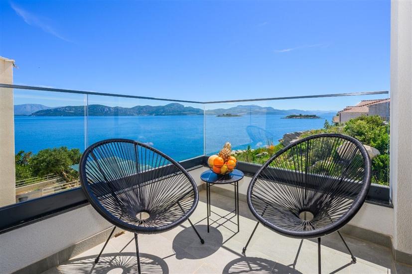 House K1, for 8 persons