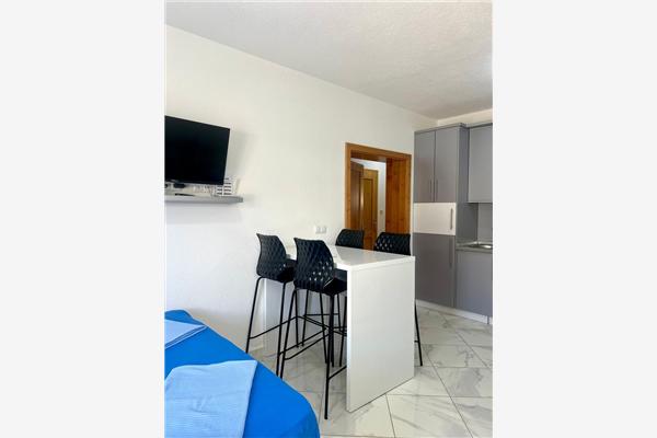 Apartment A1, for 5 persons