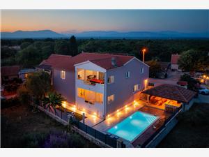 Villa Silente Oklaj, Remote cottage, Size 120.00 m2, Accommodation with pool