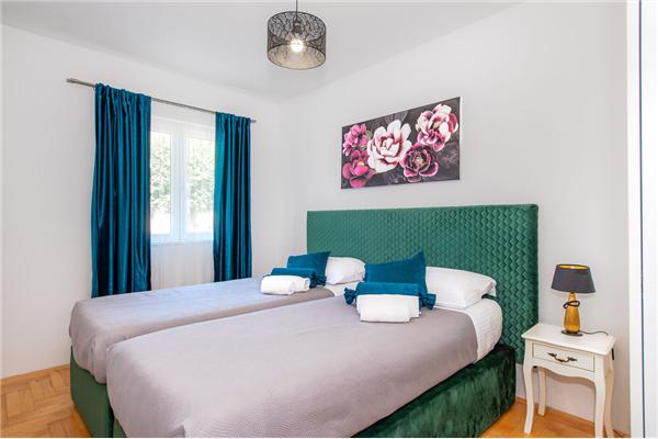 House K1, for 8 persons