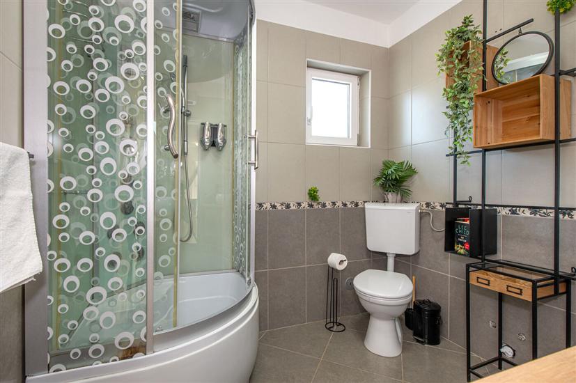 House K1, for 8 persons