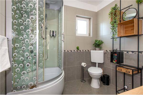 House K1, for 8 persons