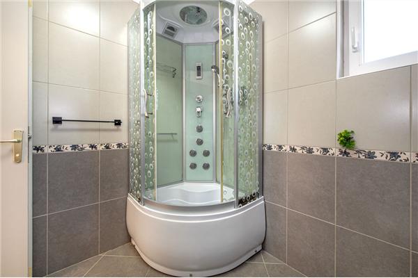 House K1, for 8 persons