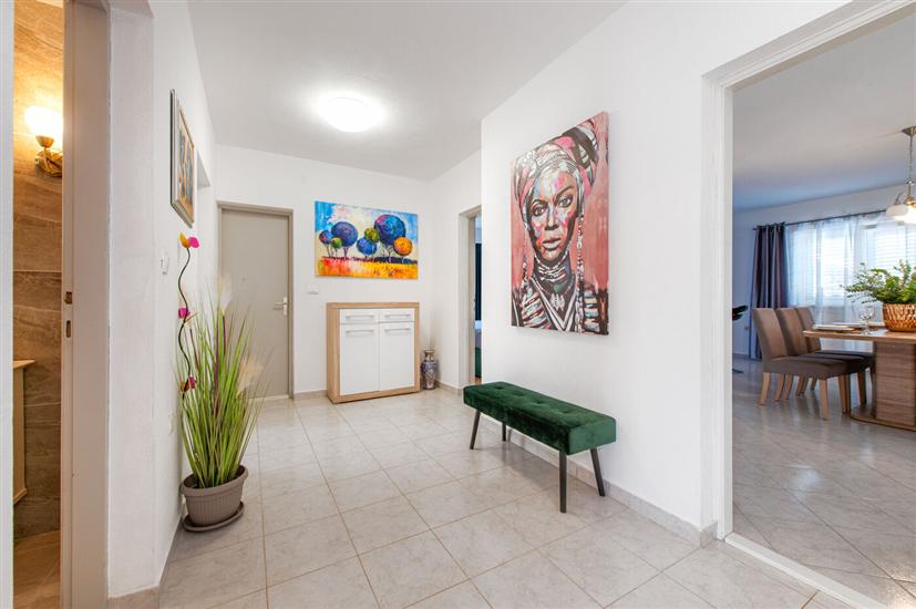 House K1, for 8 persons