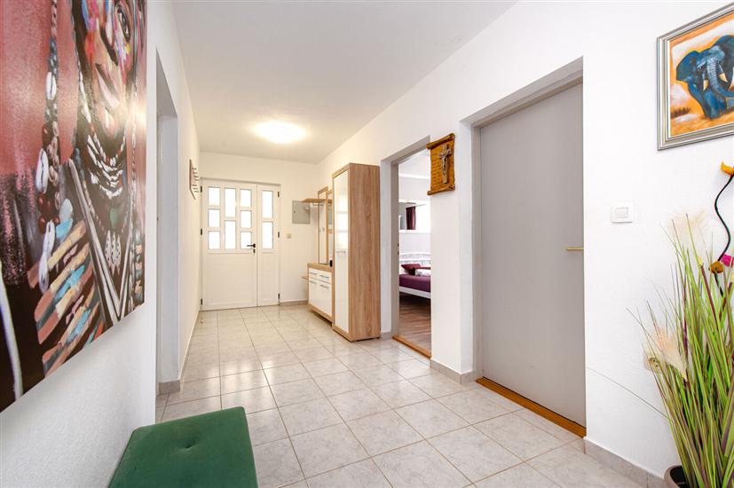 House K1, for 8 persons