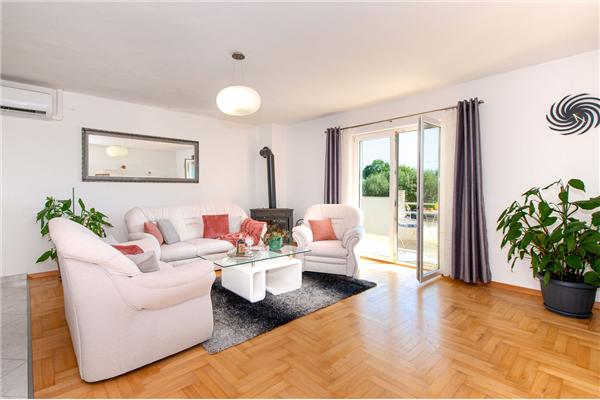 House K1, for 8 persons