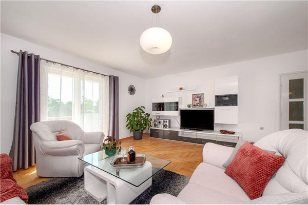 House K1, for 8 persons