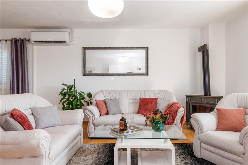 House K1, for 8 persons