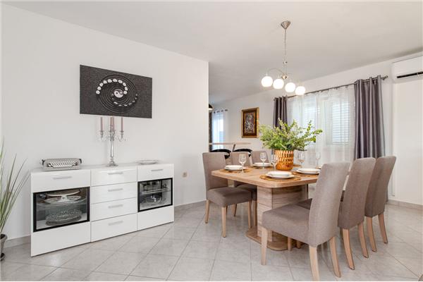 House K1, for 8 persons