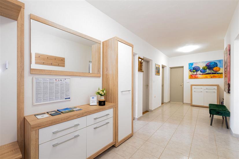 House K1, for 8 persons