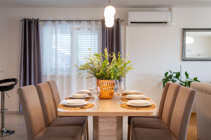 House K1, for 8 persons