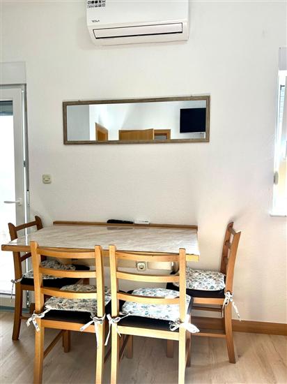 Apartment A5, for 4 persons