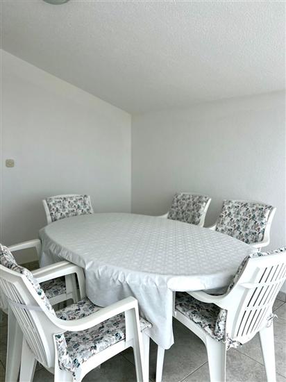 Apartment A6, for 6 persons