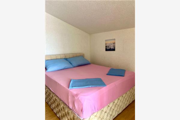 Apartment A6, for 6 persons