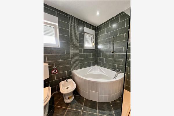 Apartment A6, for 6 persons