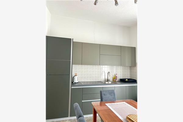 Apartment A6, for 6 persons