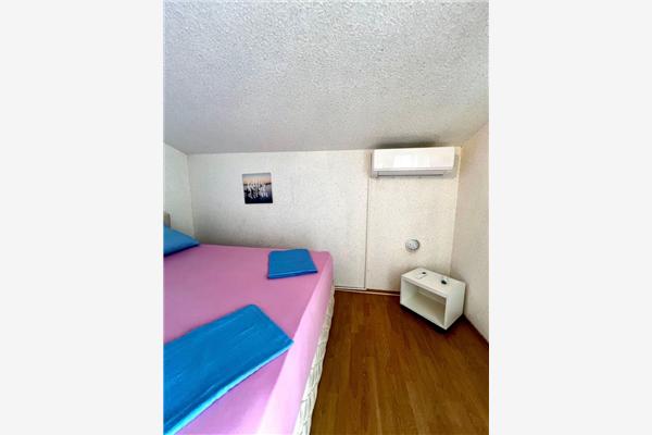 Apartment A6, for 6 persons