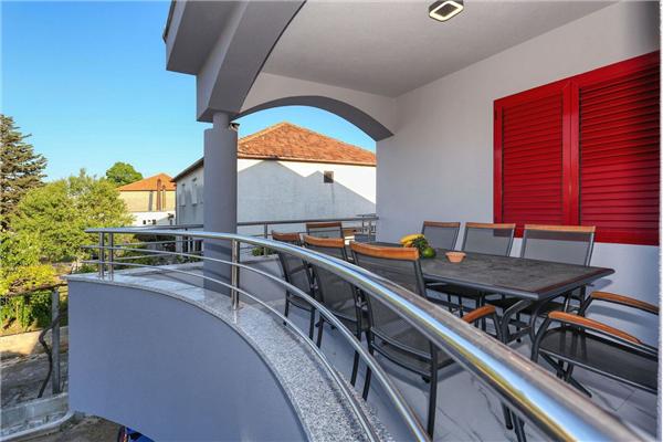 Apartment A1, for 8 persons