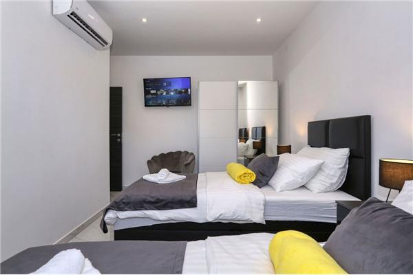 Apartment A1, for 8 persons