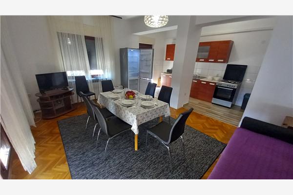 Lägenhet A2, för 7 personer