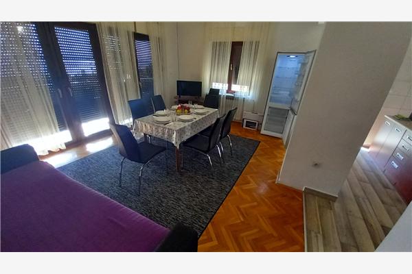 Lägenhet A2, för 7 personer