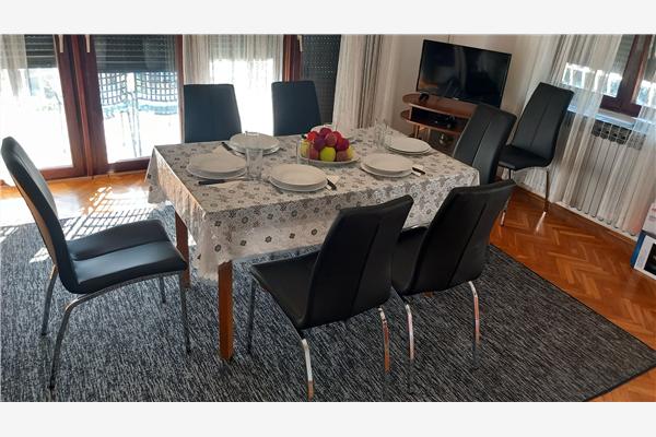 Lägenhet A2, för 7 personer