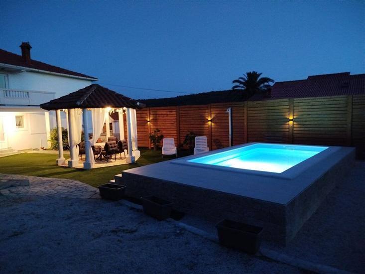 Apartment Pavilion