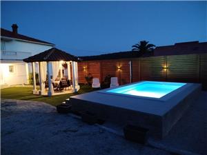 Apartment Pavilion Kampor - island Rab, Size 65.00 m2, Accommodation with pool