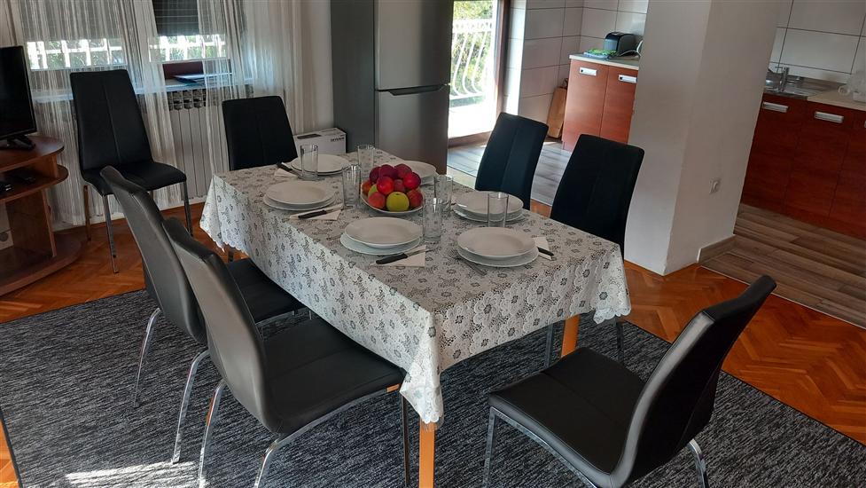 Lägenhet A2, för 7 personer