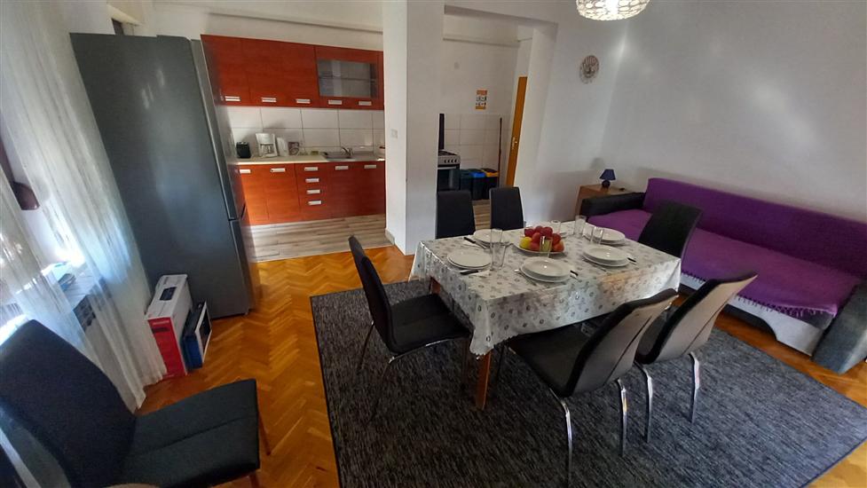 Lägenhet A2, för 7 personer