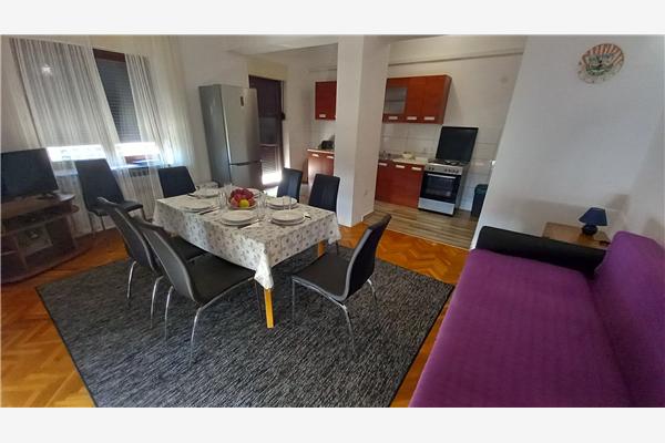 Lägenhet A2, för 7 personer