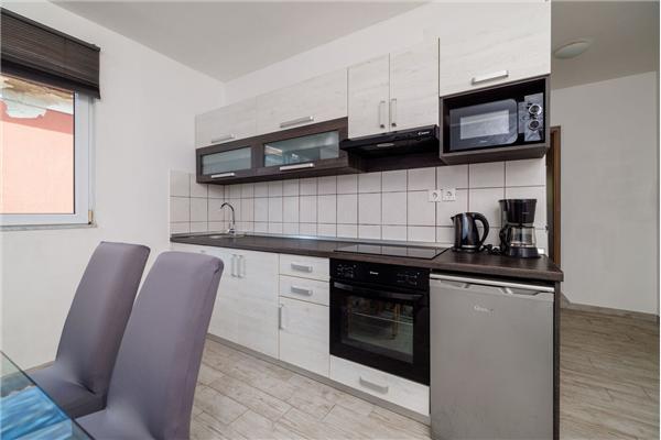 Apartment A1, for 5 persons