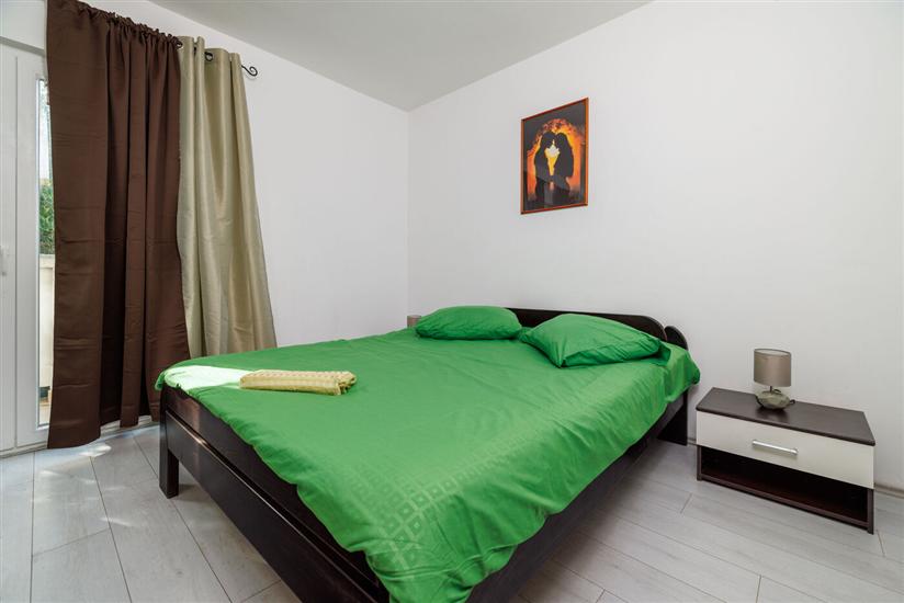 Apartment A1, for 5 persons