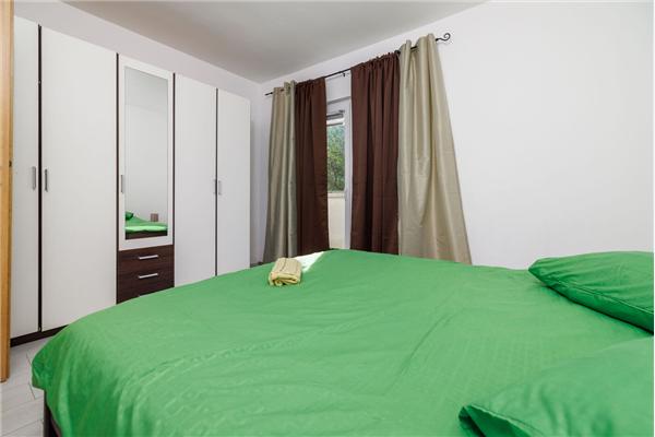 Apartment A1, for 5 persons