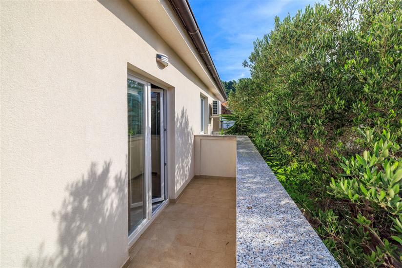 Apartment A1, for 5 persons