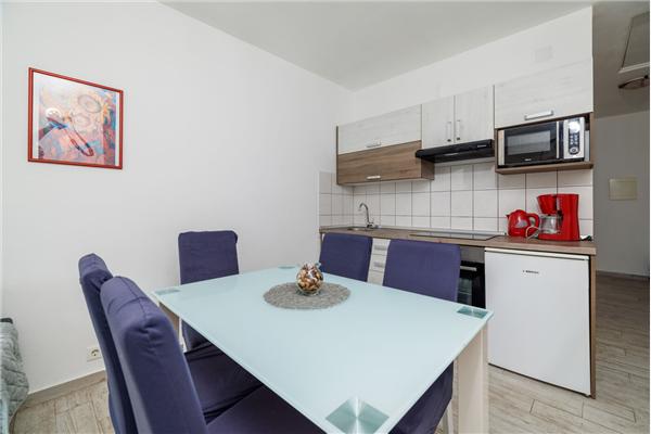 Apartment A2, for 5 persons