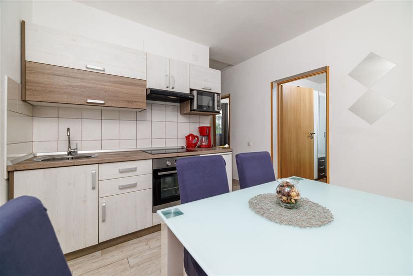 Apartment A2, for 5 persons