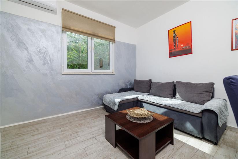 Apartment A2, for 5 persons