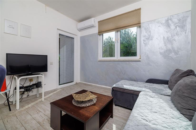 Apartment A2, for 5 persons