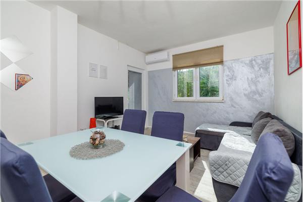 Apartment A2, for 5 persons