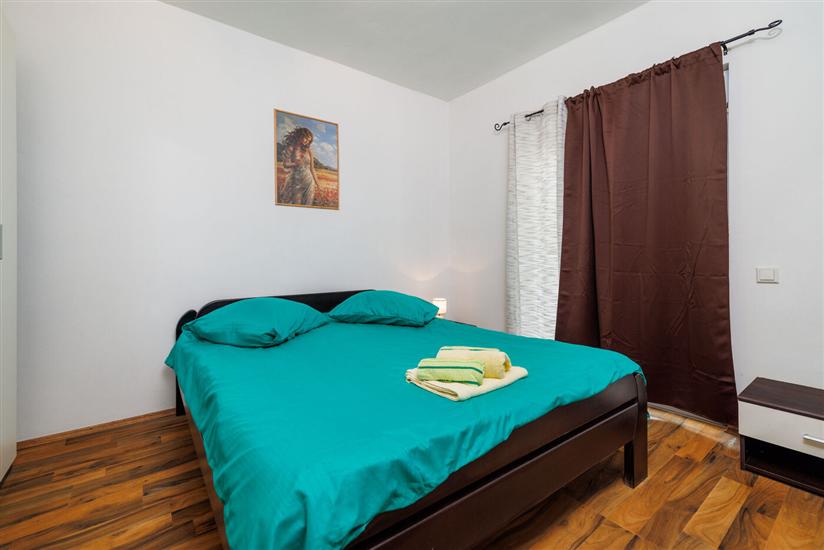 Apartment A2, for 5 persons