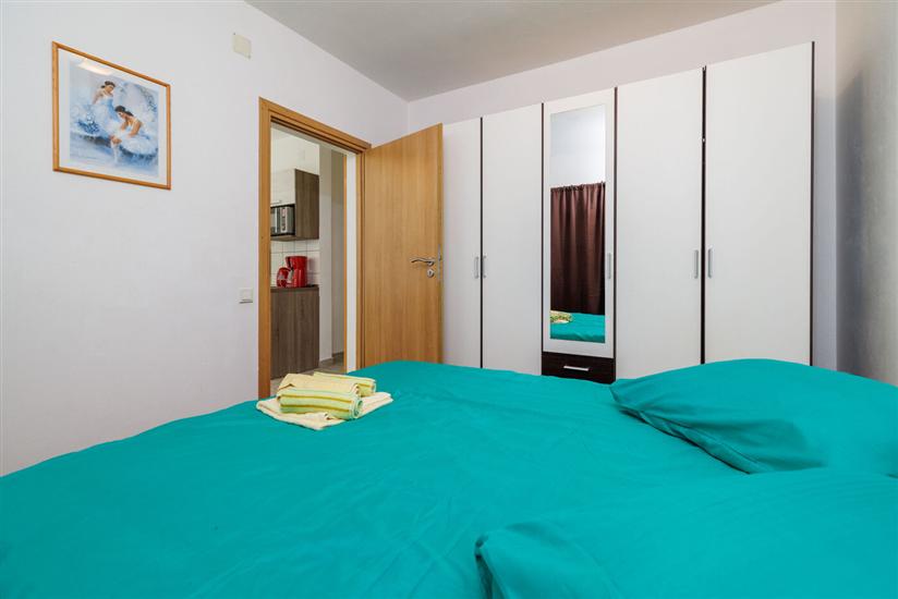 Apartment A2, for 5 persons