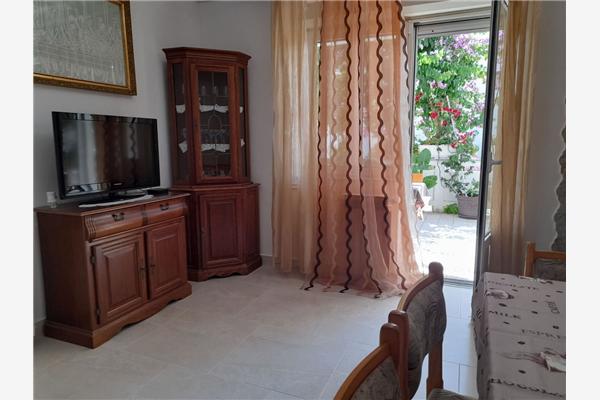 Apartment A1, for 7 persons