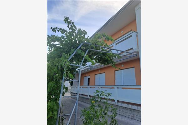 Apartment A1, for 7 persons