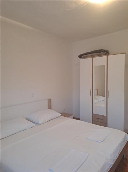 Apartment A1, for 7 persons