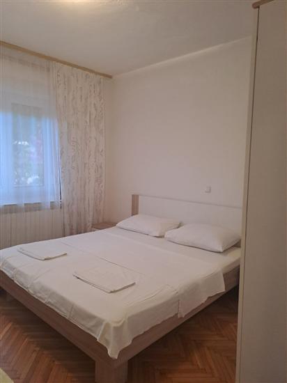 Apartment A1, for 7 persons